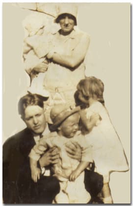 Trigg Holding Elmer, Bess holding Buford, and Lena Edwards